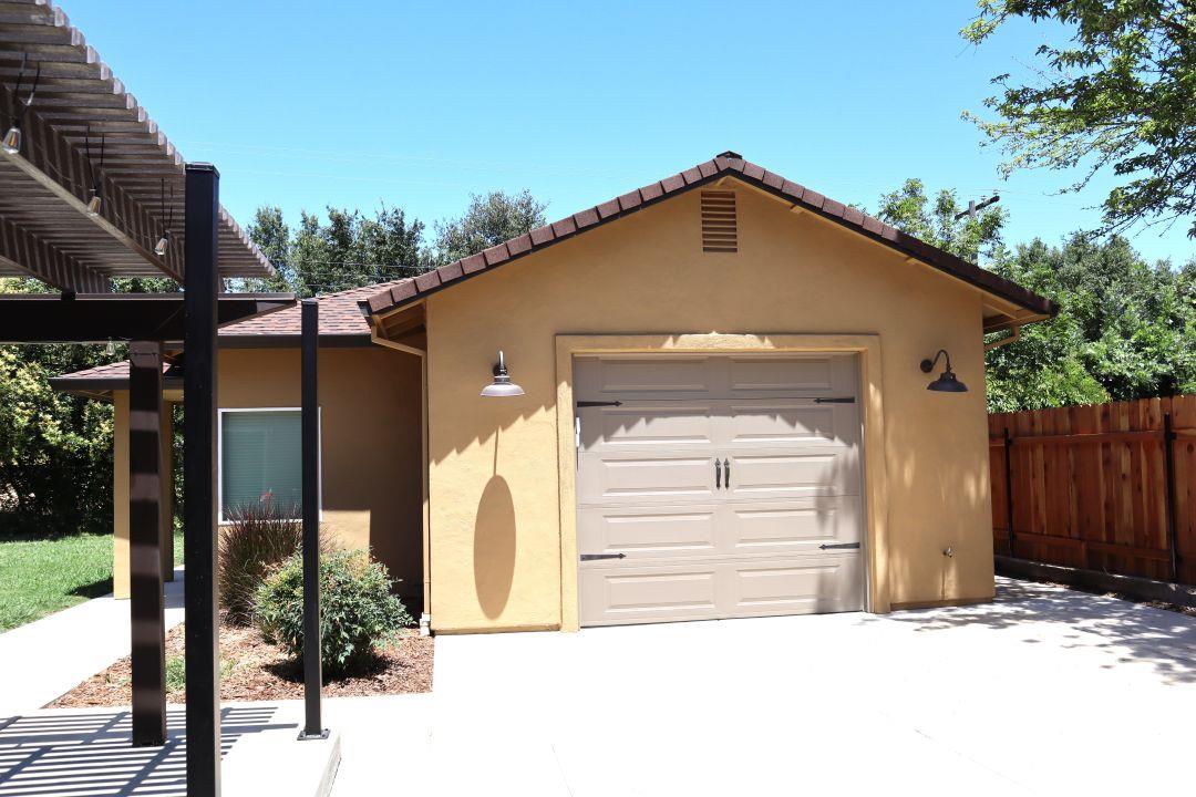 8725 Jonnie Way