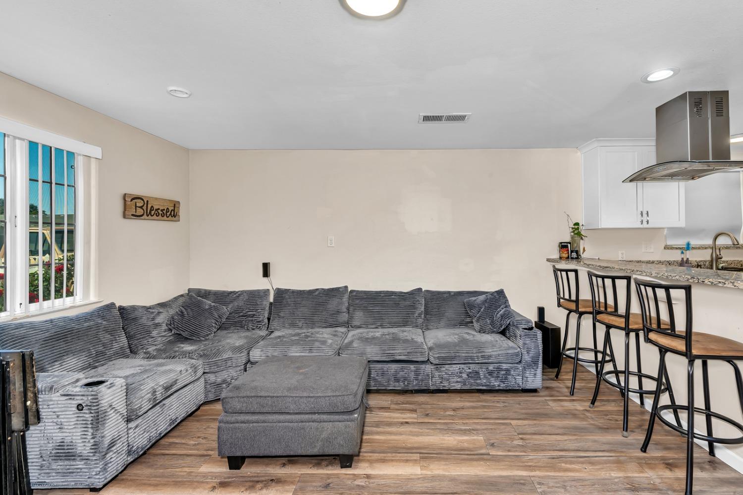 Merced, California 95348, United States, 3 Bedrooms Bedrooms, ,1 BathroomBathrooms,Residential,Active,115807