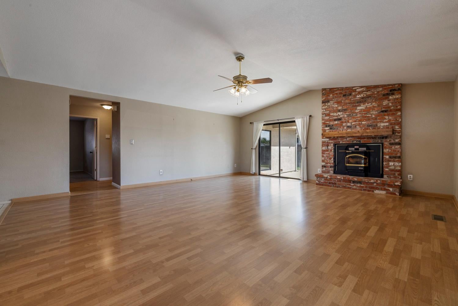 2 N Pinewood Court