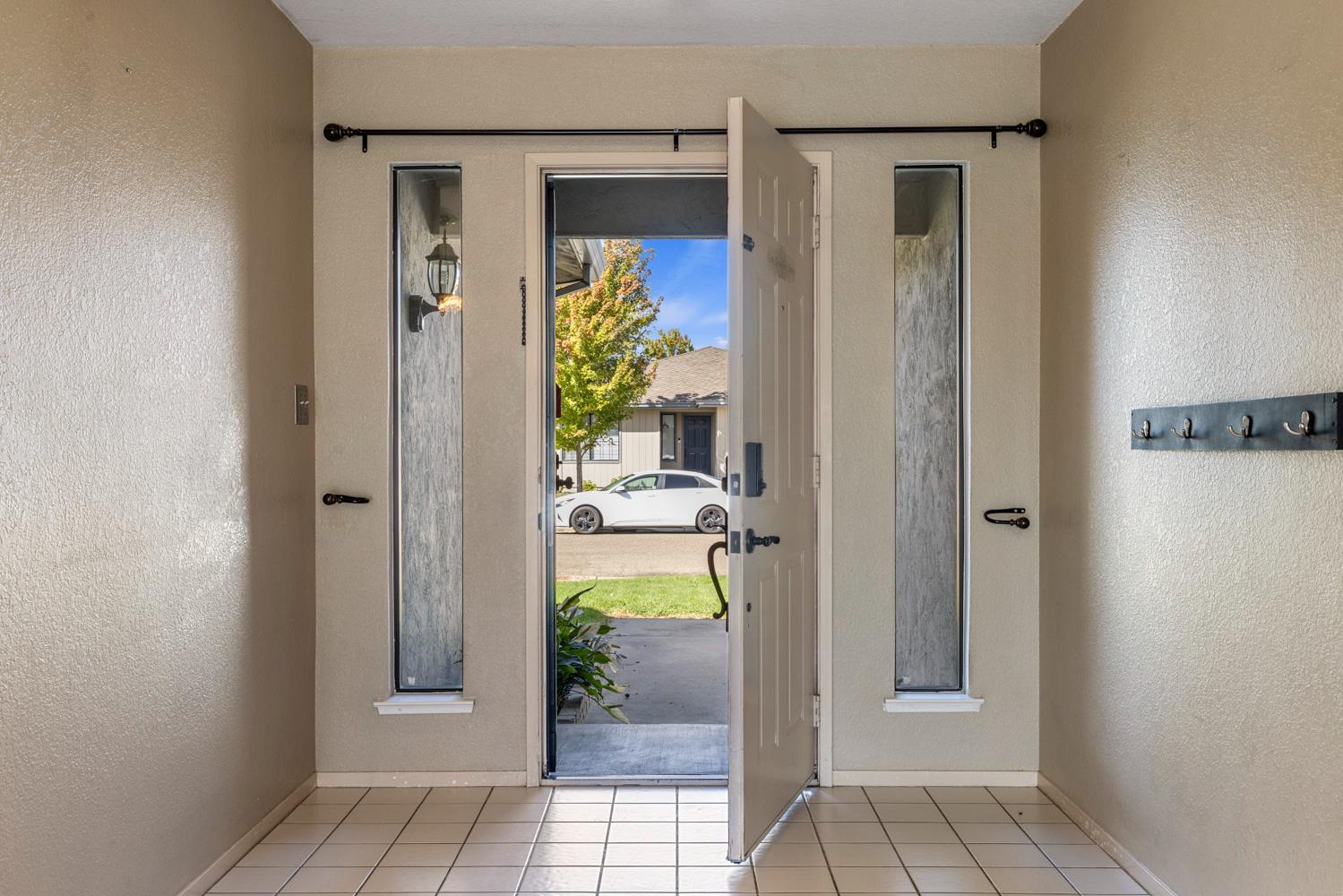 2 N Pinewood Court