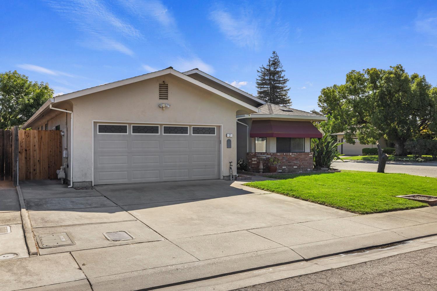 2 N Pinewood Court