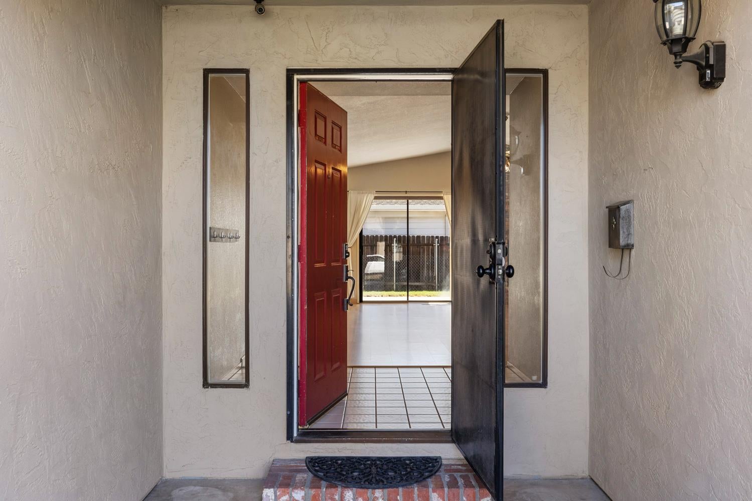 2 N Pinewood Court