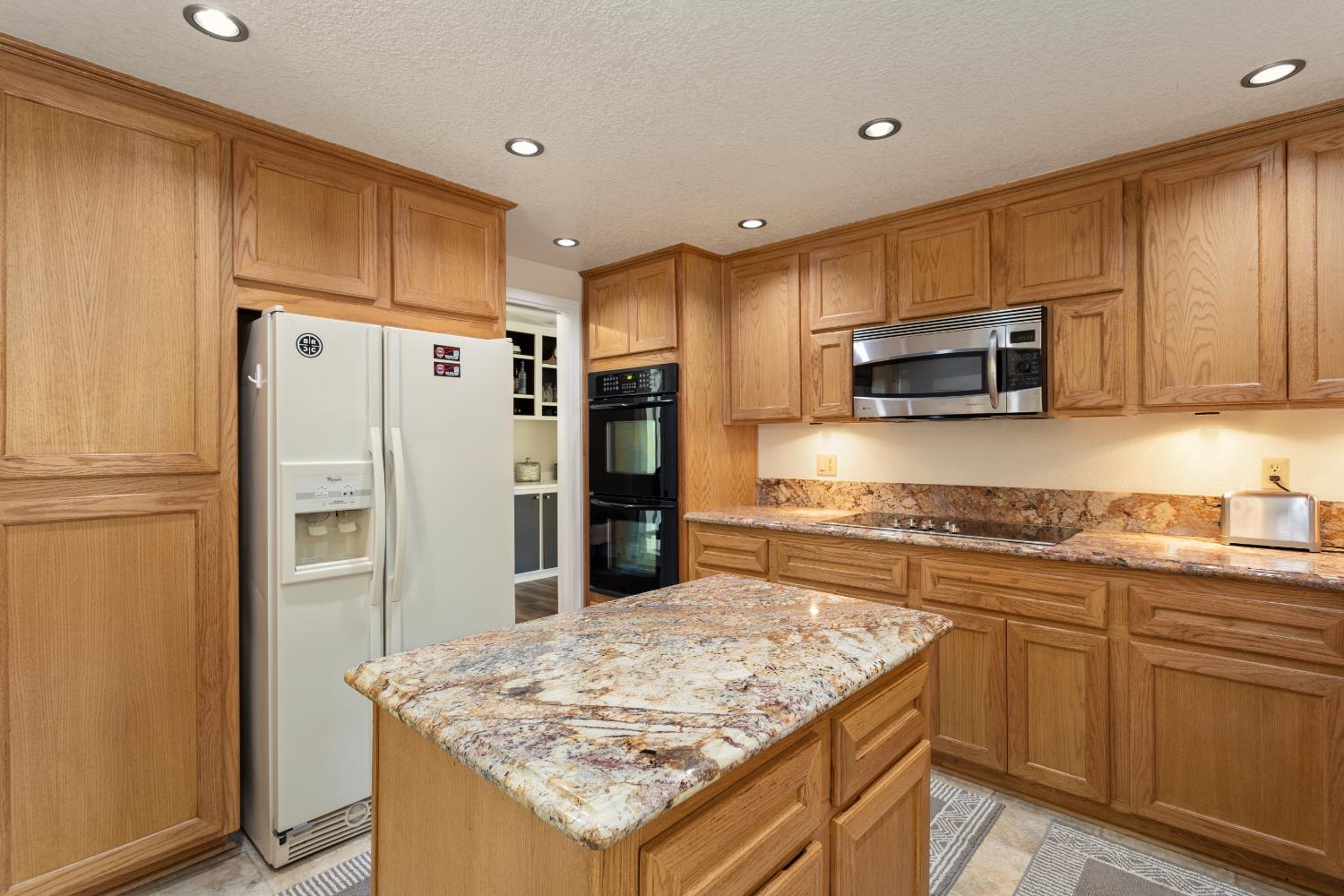 2886 Knollwood Drive