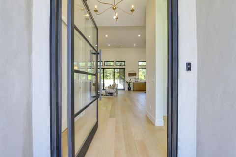 1360 Pars Oak Lane Carmichael CA 95608