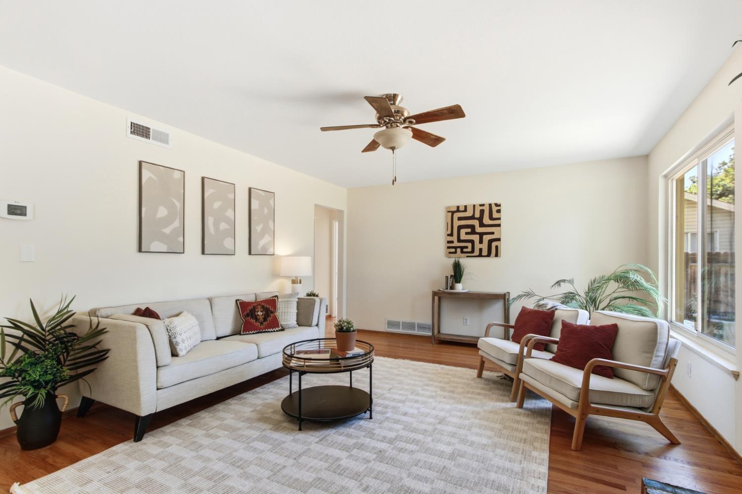 921 W 8th Street
