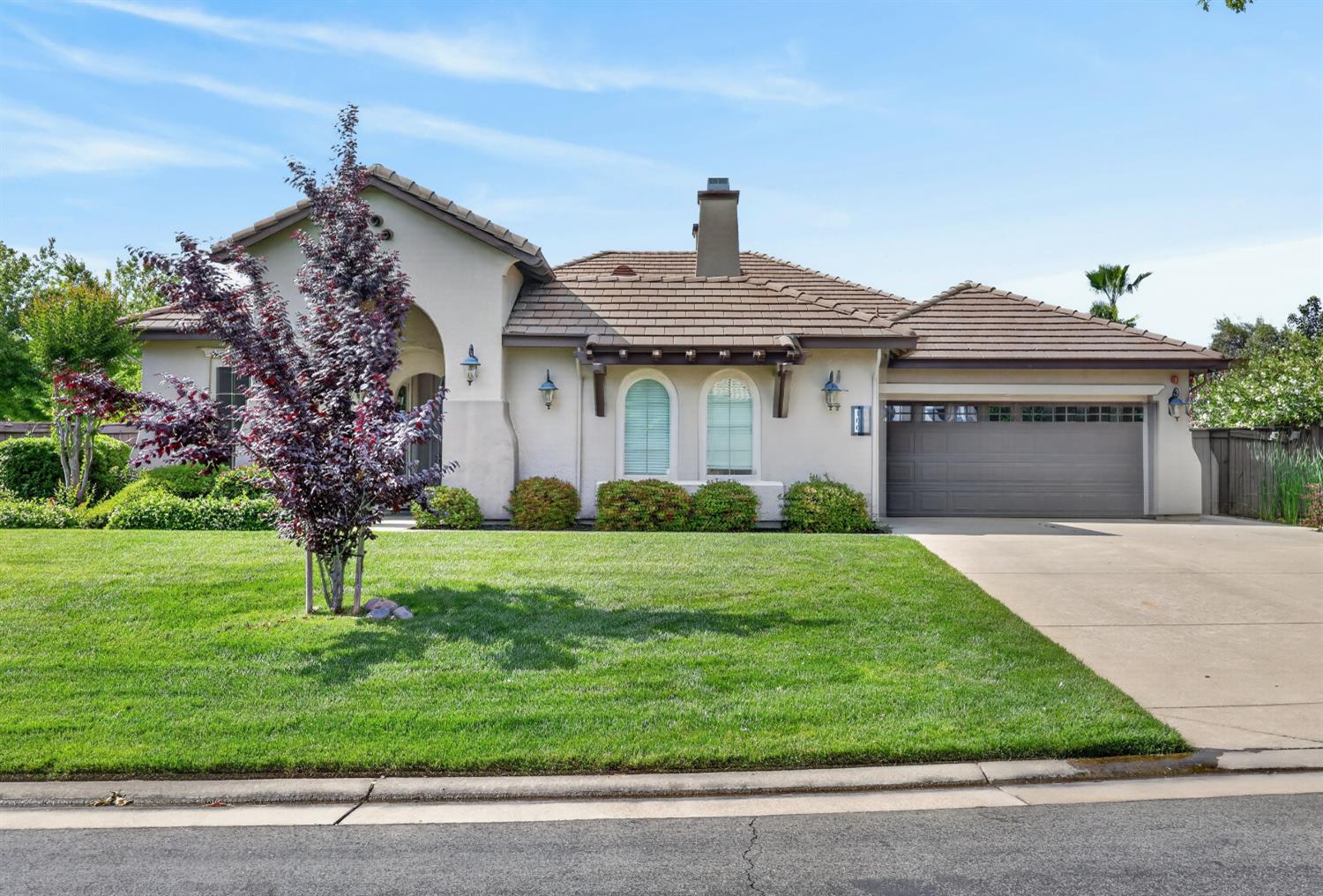100 Cresta Court