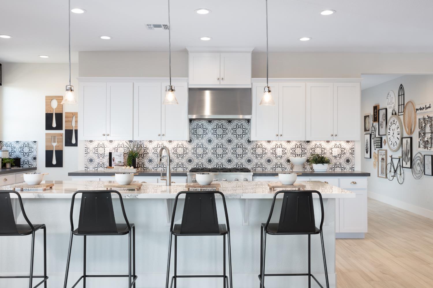 12704 Castaic Lake Way