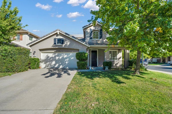 615 WATERCOLOR LN, WEST SACRAMENTO, CA 95605 - Image a281e79febf37d8958f5f4aa1498d2a2/1653608927