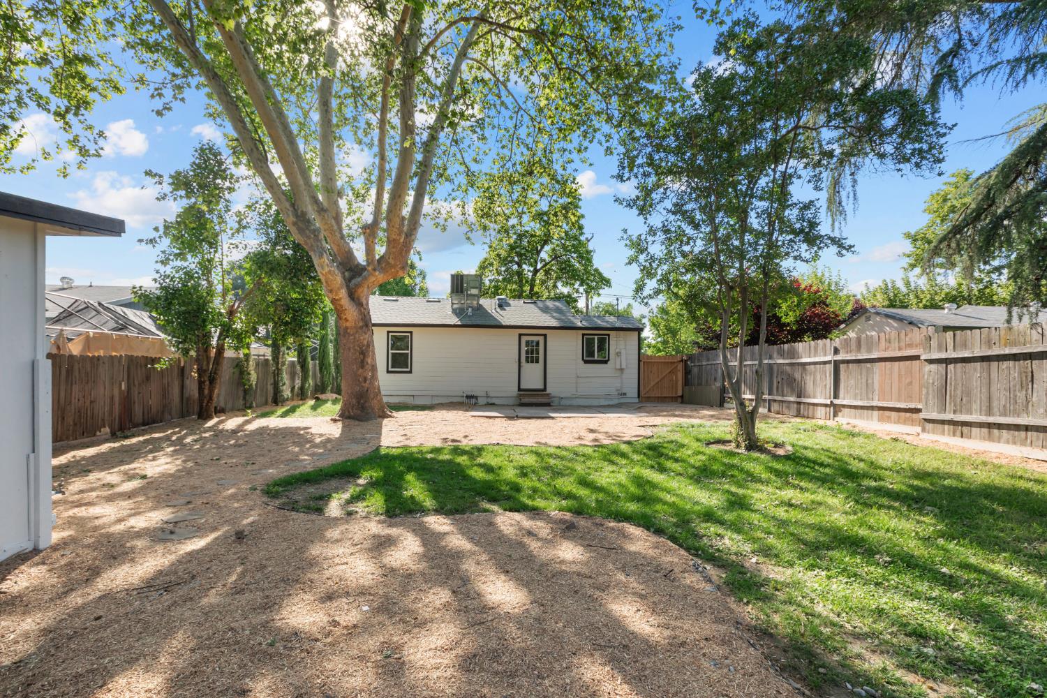 8228 Mariposa Avenue