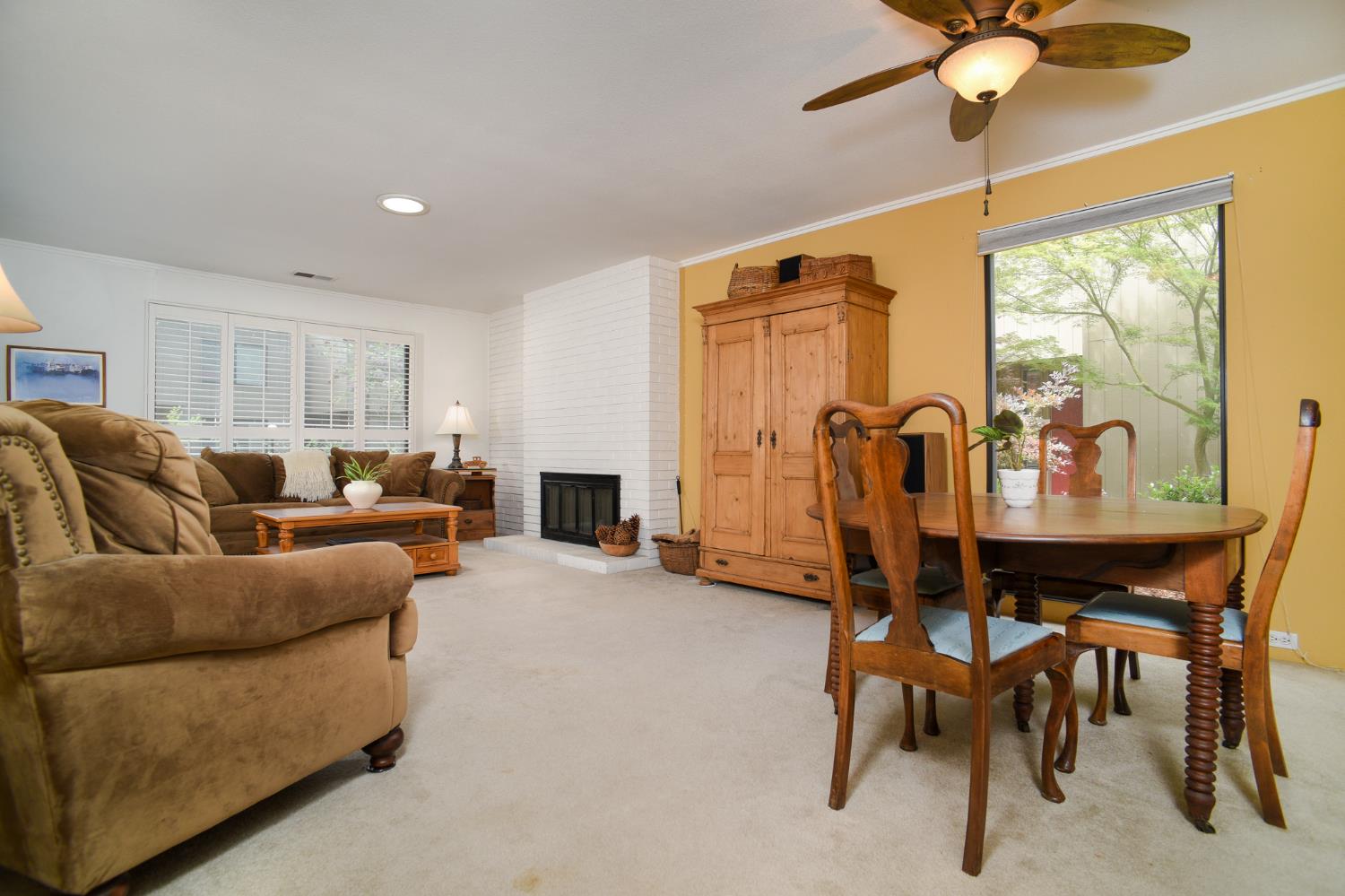 1112 Vanderbilt Way