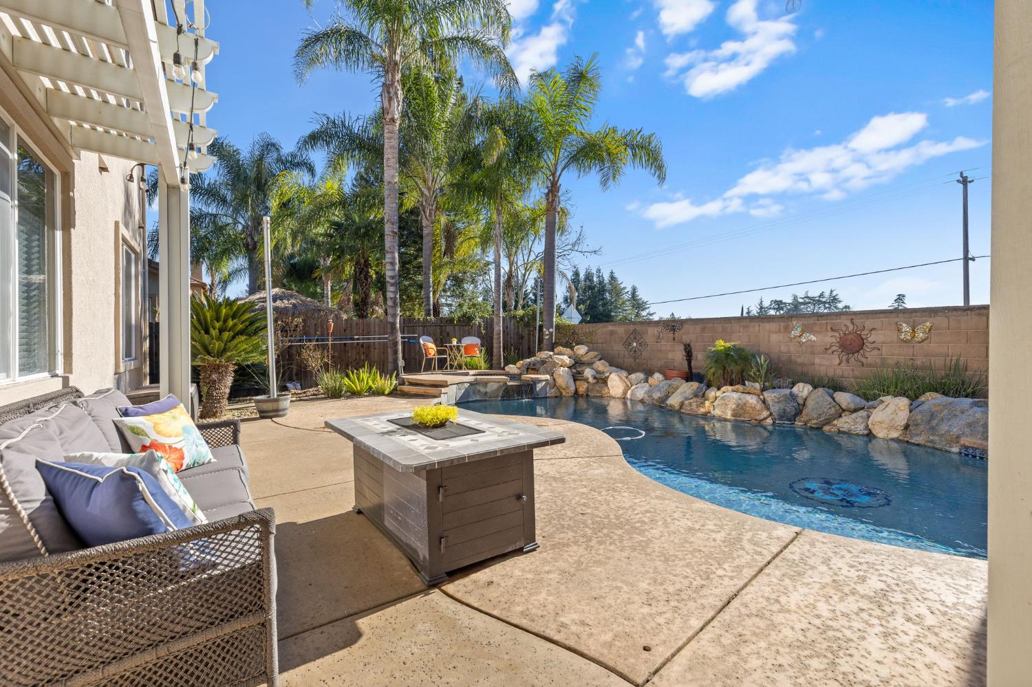 1964 Casterbridge Drive