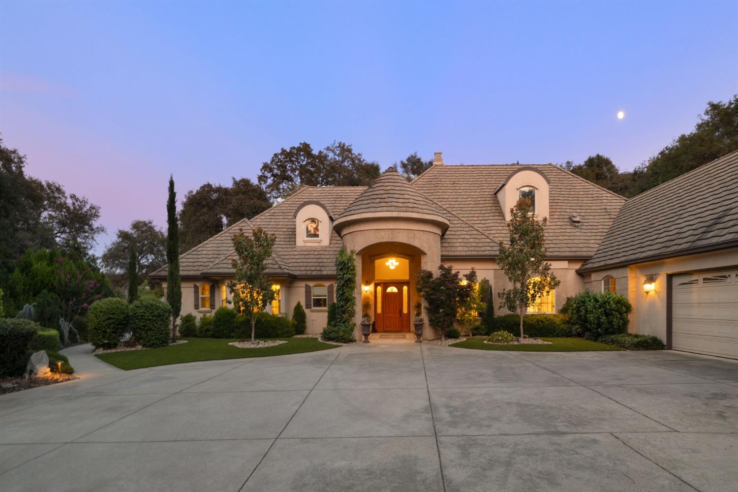 4621 Woodgate Court