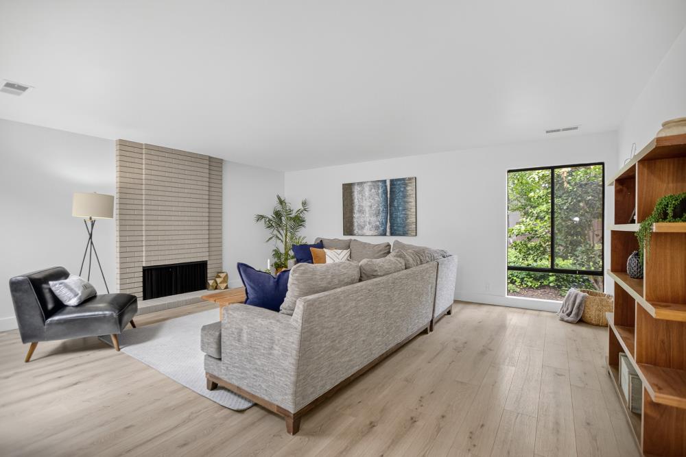 501 Dunbarton Circle