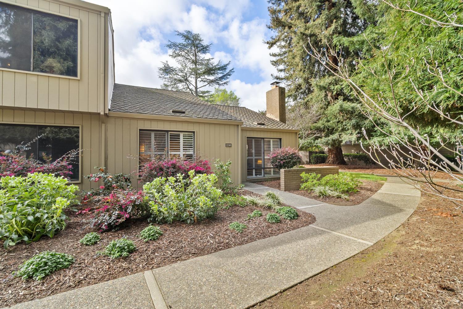 2240 Swarthmore Drive