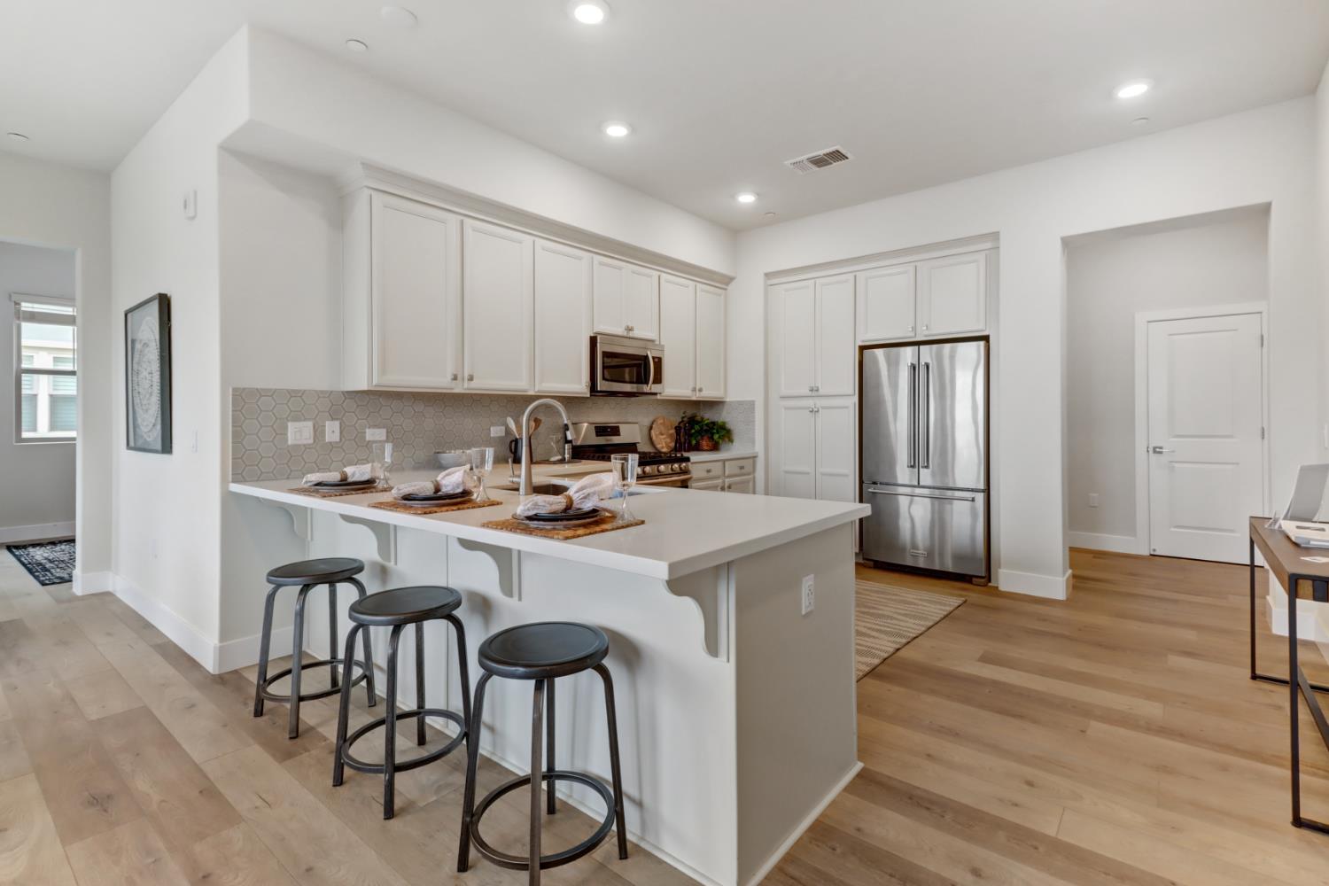 1661 Spring Street 343