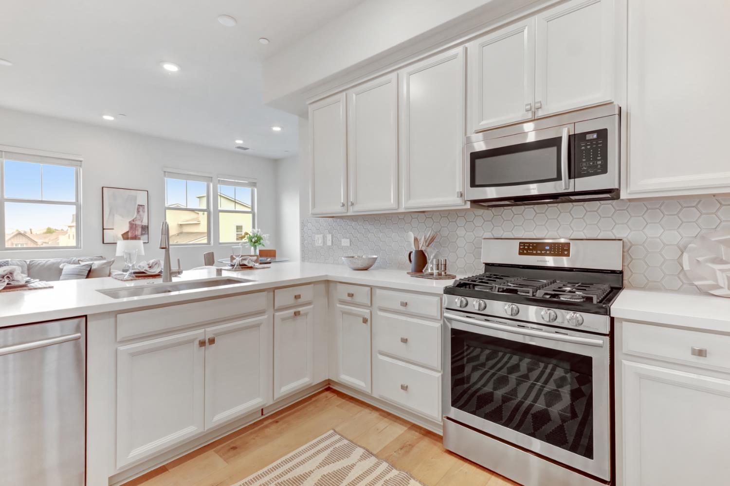 1661 Spring Street 343