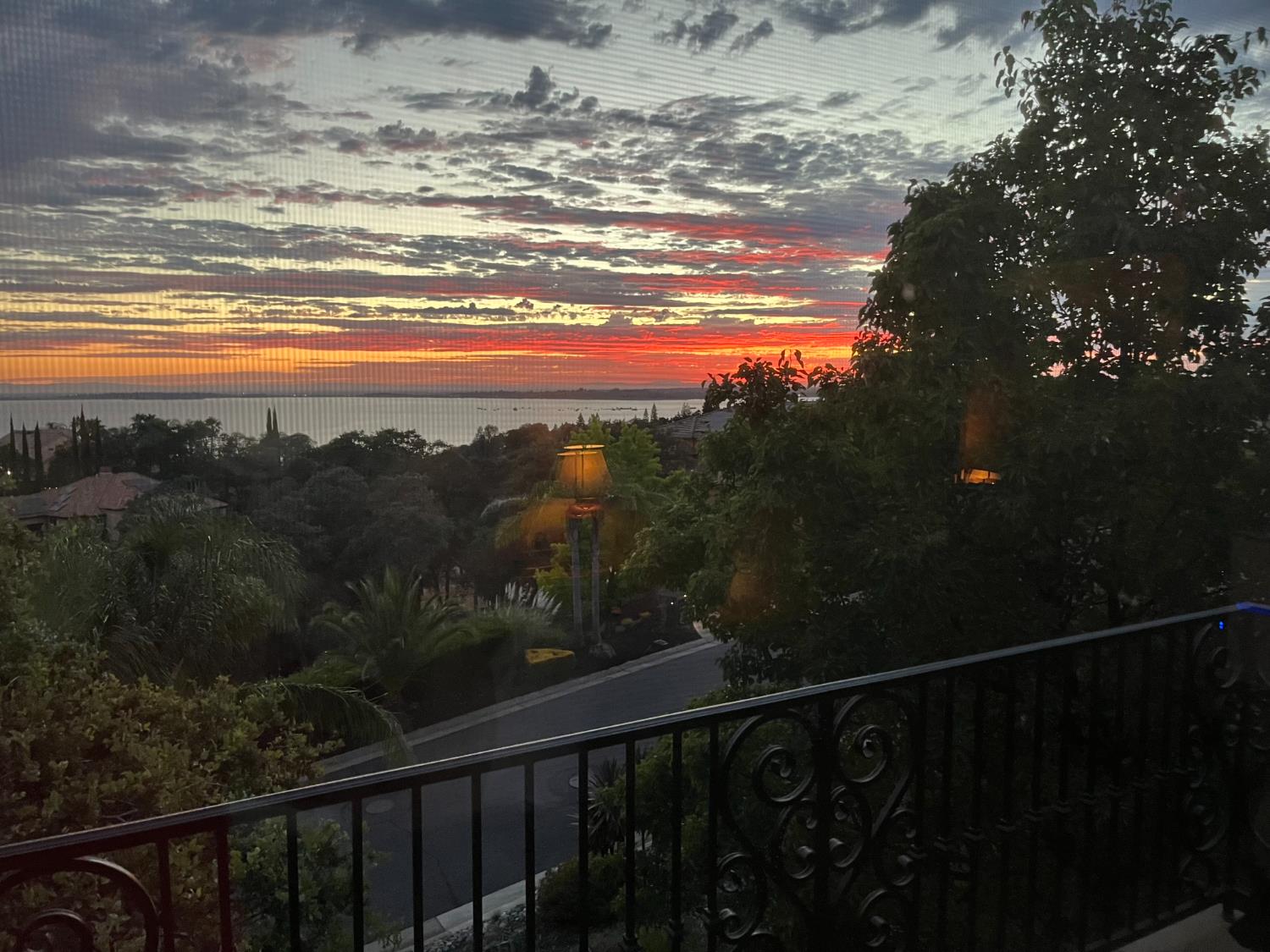 El Dorado Hills, California 95762, United States, 5 Bedrooms Bedrooms, ,5 BathroomsBathrooms,Residential,Active,169725