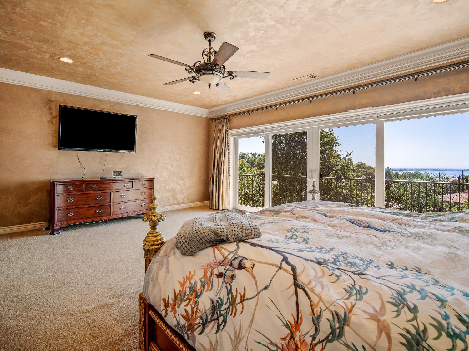 El Dorado Hills, California 95762, United States, 5 Bedrooms Bedrooms, ,5 BathroomsBathrooms,Residential,Active,169725