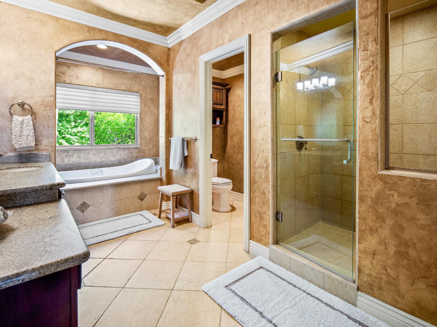 El Dorado Hills, California 95762, United States, 5 Bedrooms Bedrooms, ,5 BathroomsBathrooms,Residential,Active,169725