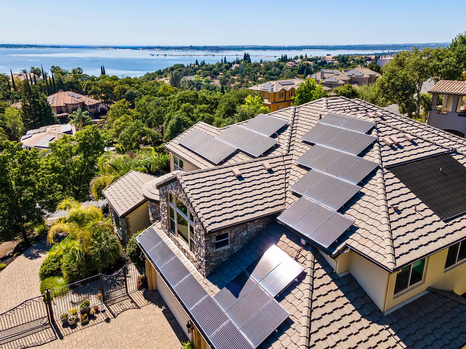 El Dorado Hills, California 95762, United States, 5 Bedrooms Bedrooms, ,5 BathroomsBathrooms,Residential,Active,169725