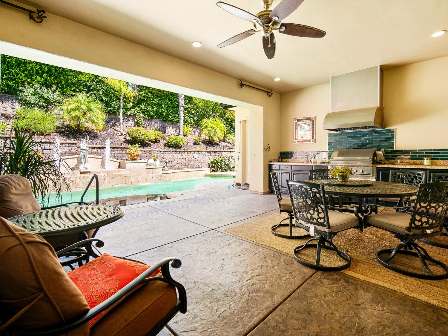 El Dorado Hills, California 95762, United States, 5 Bedrooms Bedrooms, ,5 BathroomsBathrooms,Residential,Active,169725