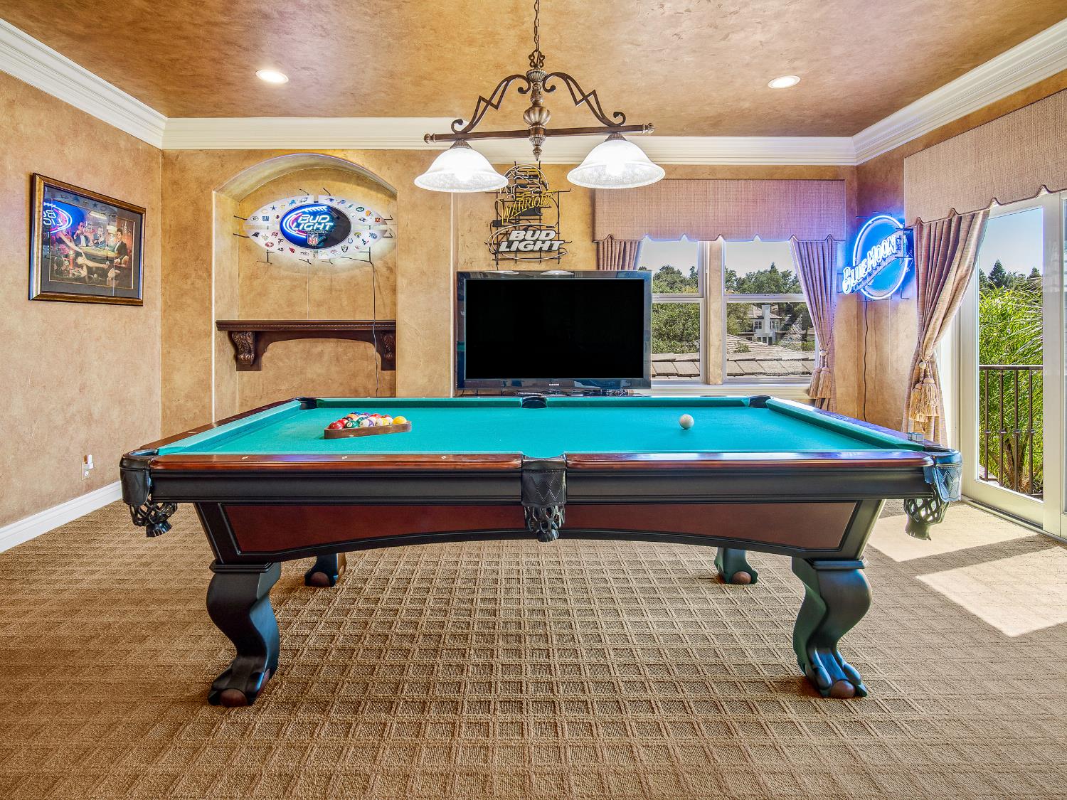 El Dorado Hills, California 95762, United States, 5 Bedrooms Bedrooms, ,5 BathroomsBathrooms,Residential,Active,169725