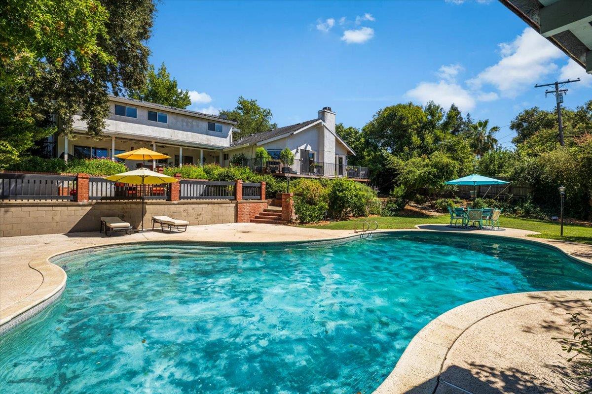 4637 Hixon Circle