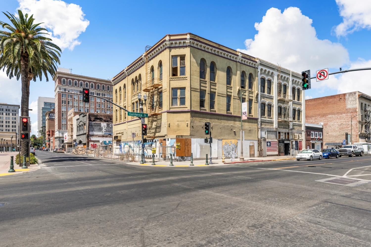 445 E Main Street