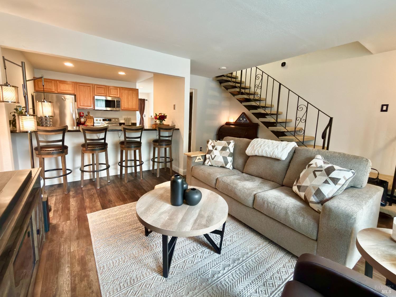 490 Edgewood Drive 5