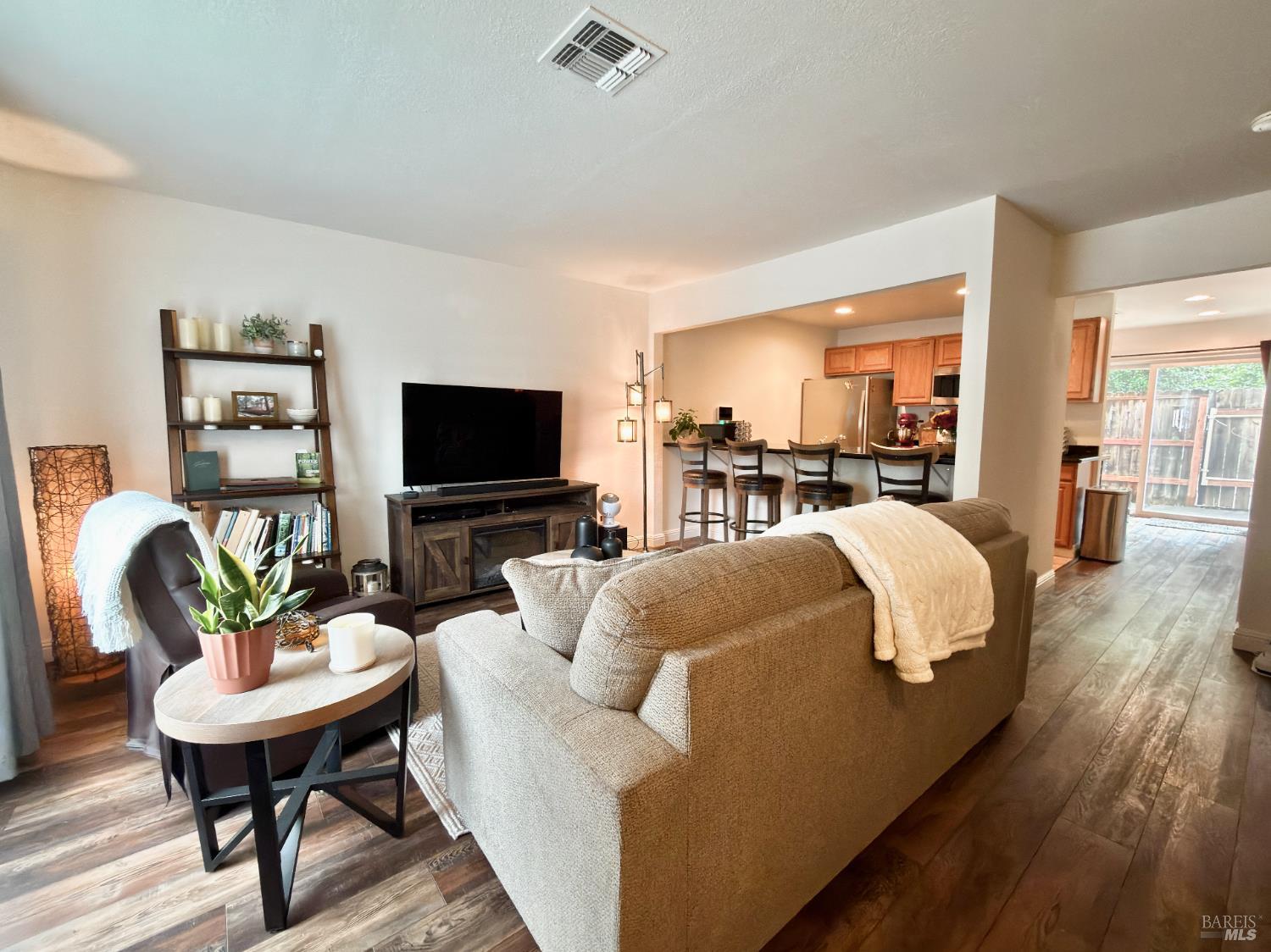 490 Edgewood Drive 5