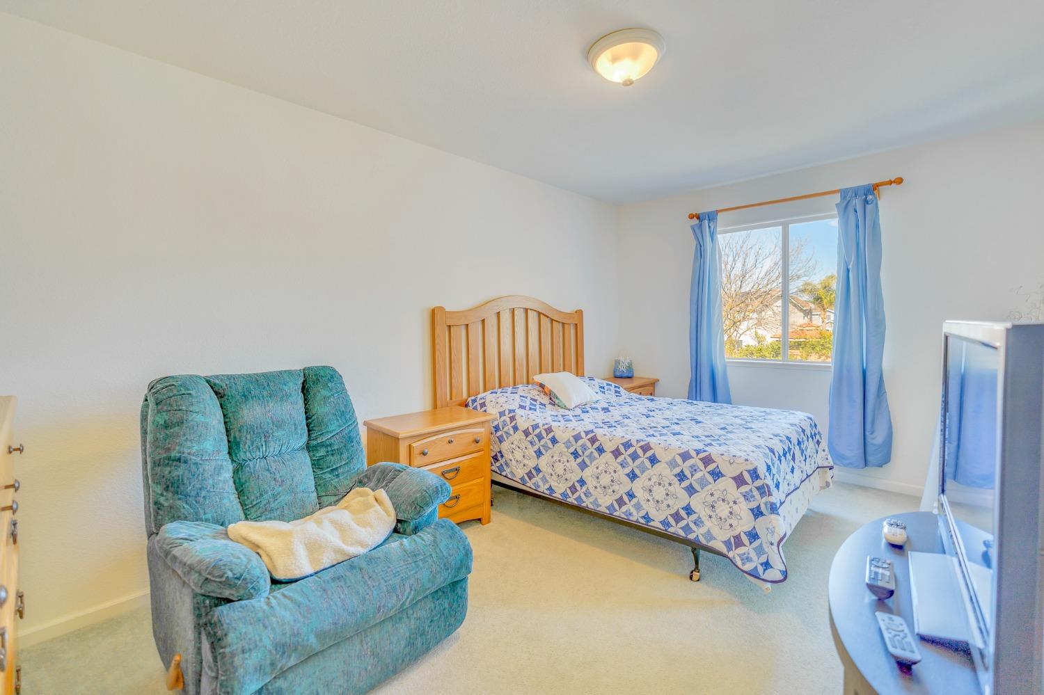 Los Banos, California 93635, United States, 4 Bedrooms Bedrooms, ,3 BathroomsBathrooms,Residential,Active,62389