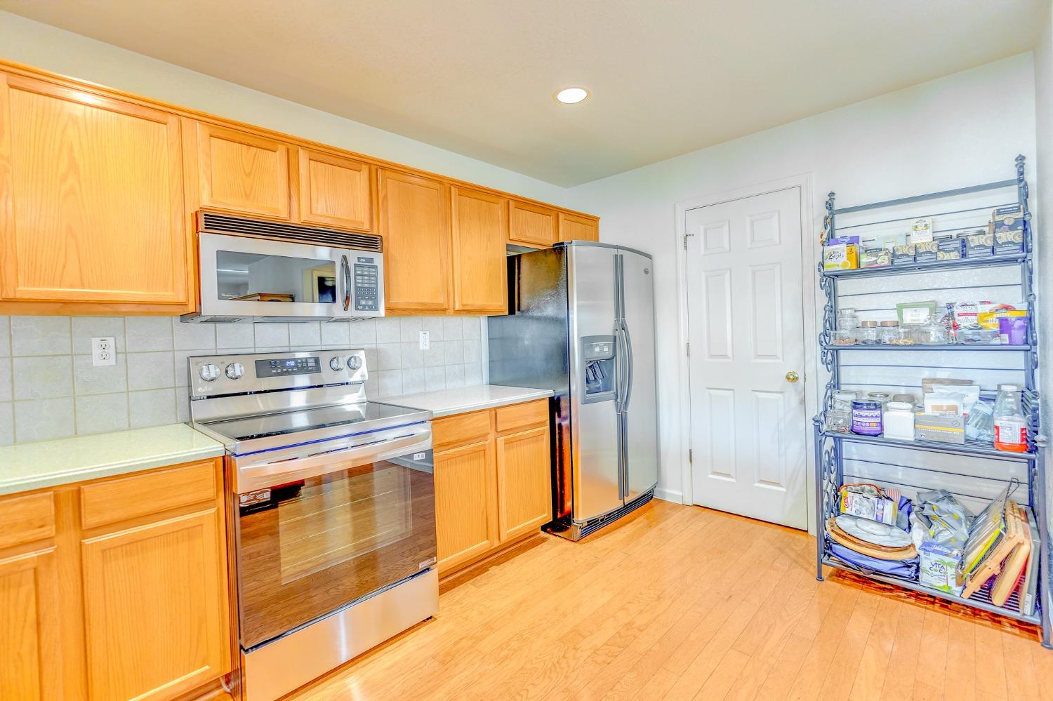 Los Banos, California 93635, United States, 4 Bedrooms Bedrooms, ,3 BathroomsBathrooms,Residential,Active,62389