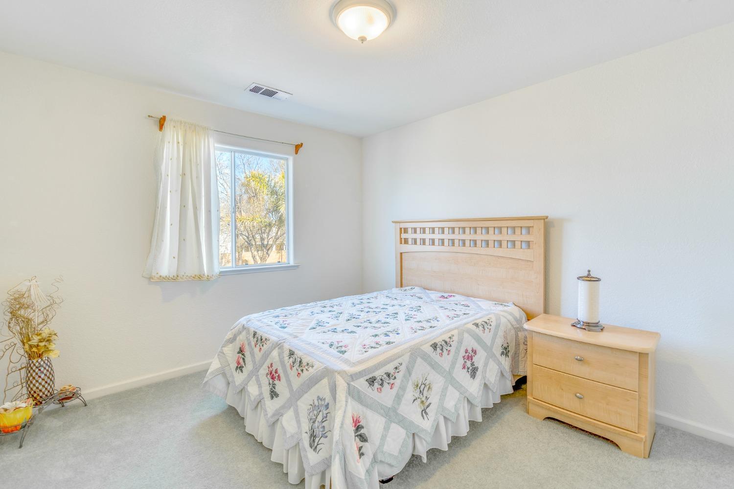 Los Banos, California 93635, United States, 4 Bedrooms Bedrooms, ,3 BathroomsBathrooms,Residential,Active,62389