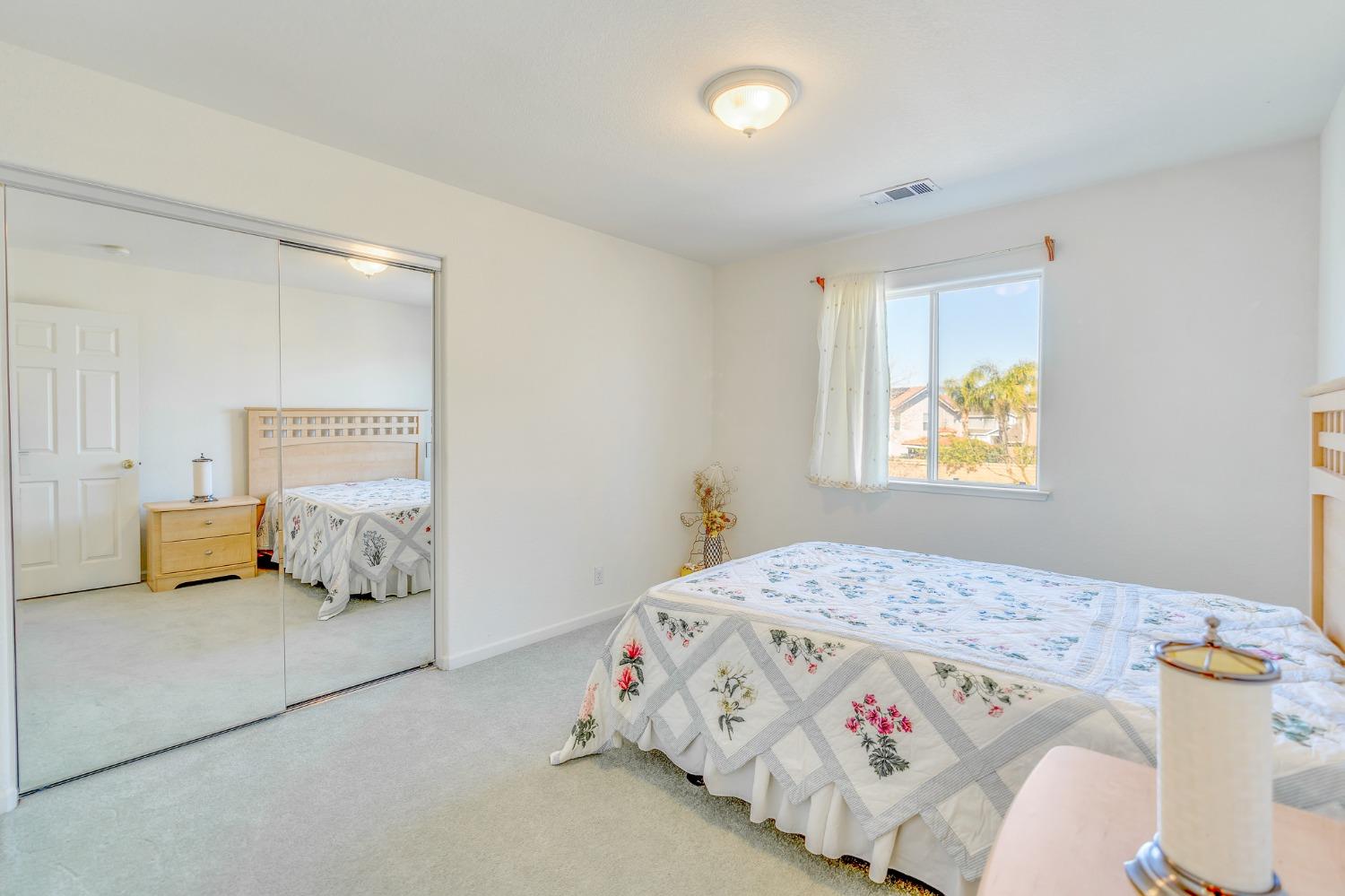 Los Banos, California 93635, United States, 4 Bedrooms Bedrooms, ,3 BathroomsBathrooms,Residential,Active,62389