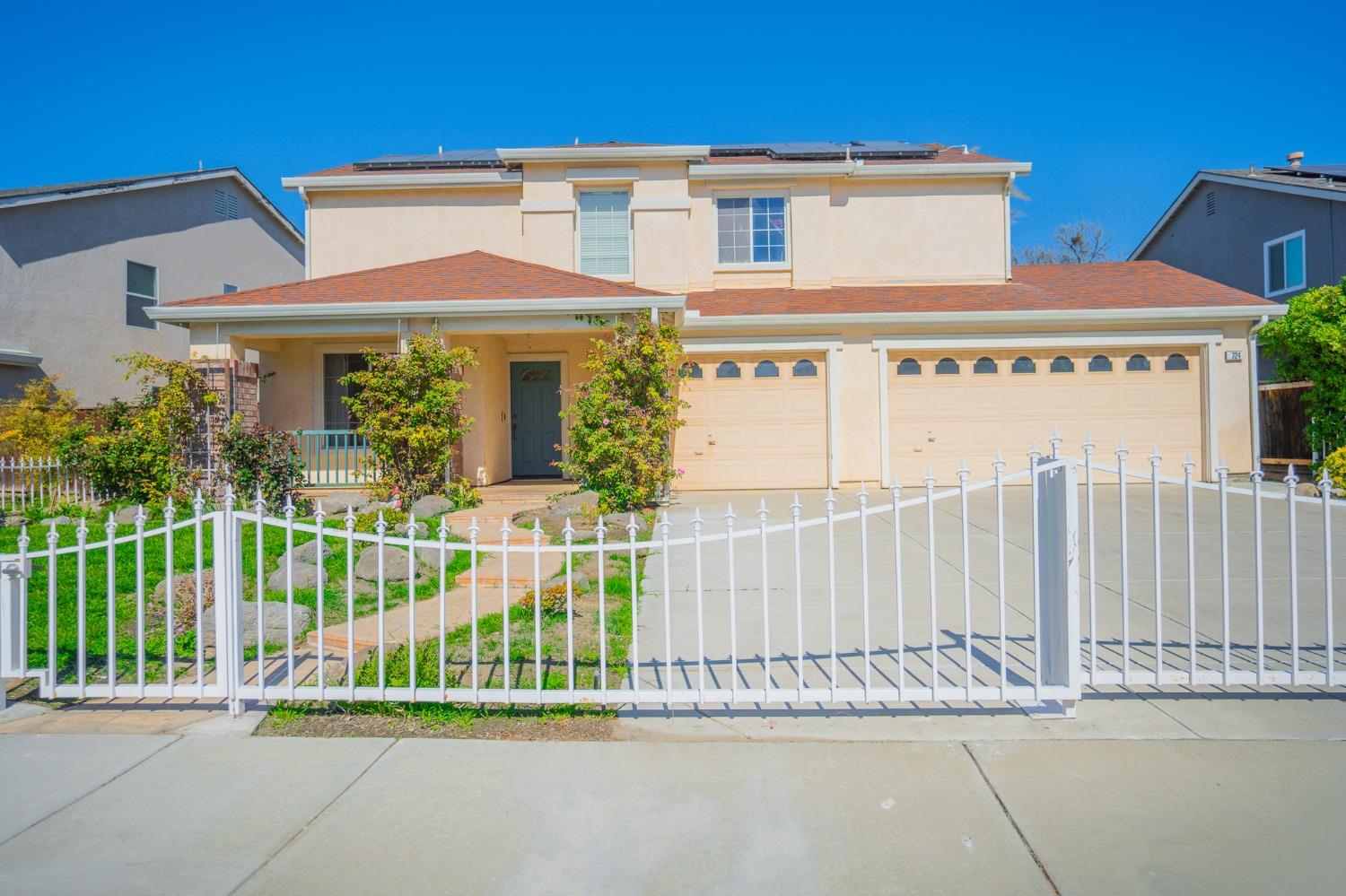 Los Banos, California 93635, United States, 4 Bedrooms Bedrooms, ,3 BathroomsBathrooms,Residential,Active,62389