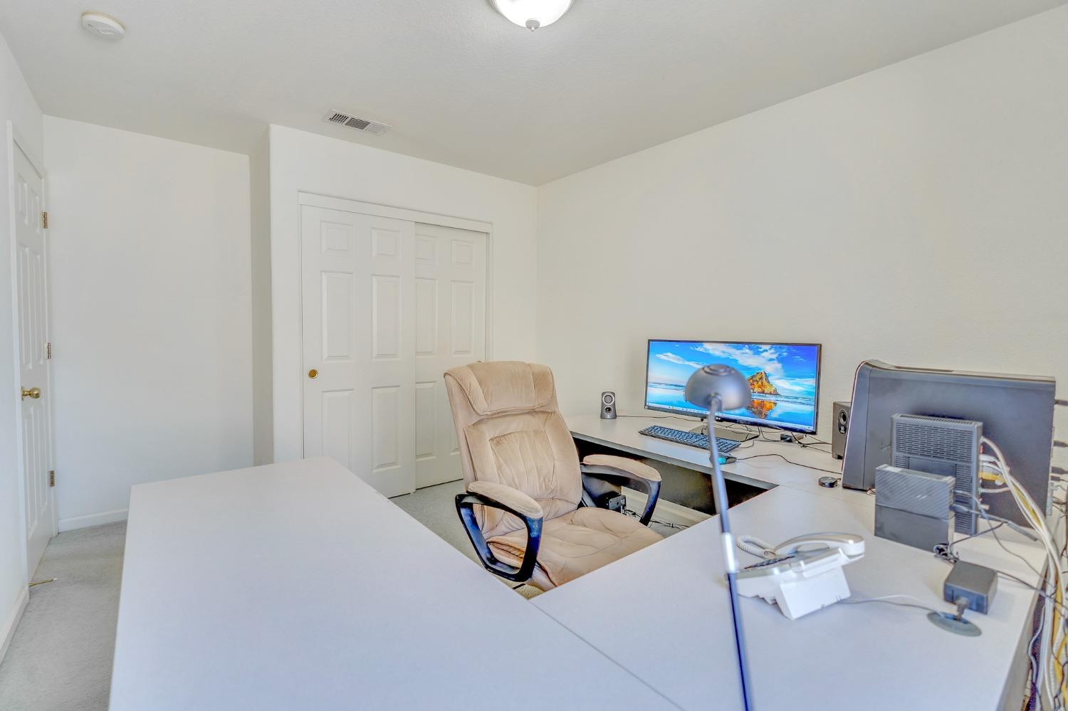 Los Banos, California 93635, United States, 4 Bedrooms Bedrooms, ,3 BathroomsBathrooms,Residential,Active,62389