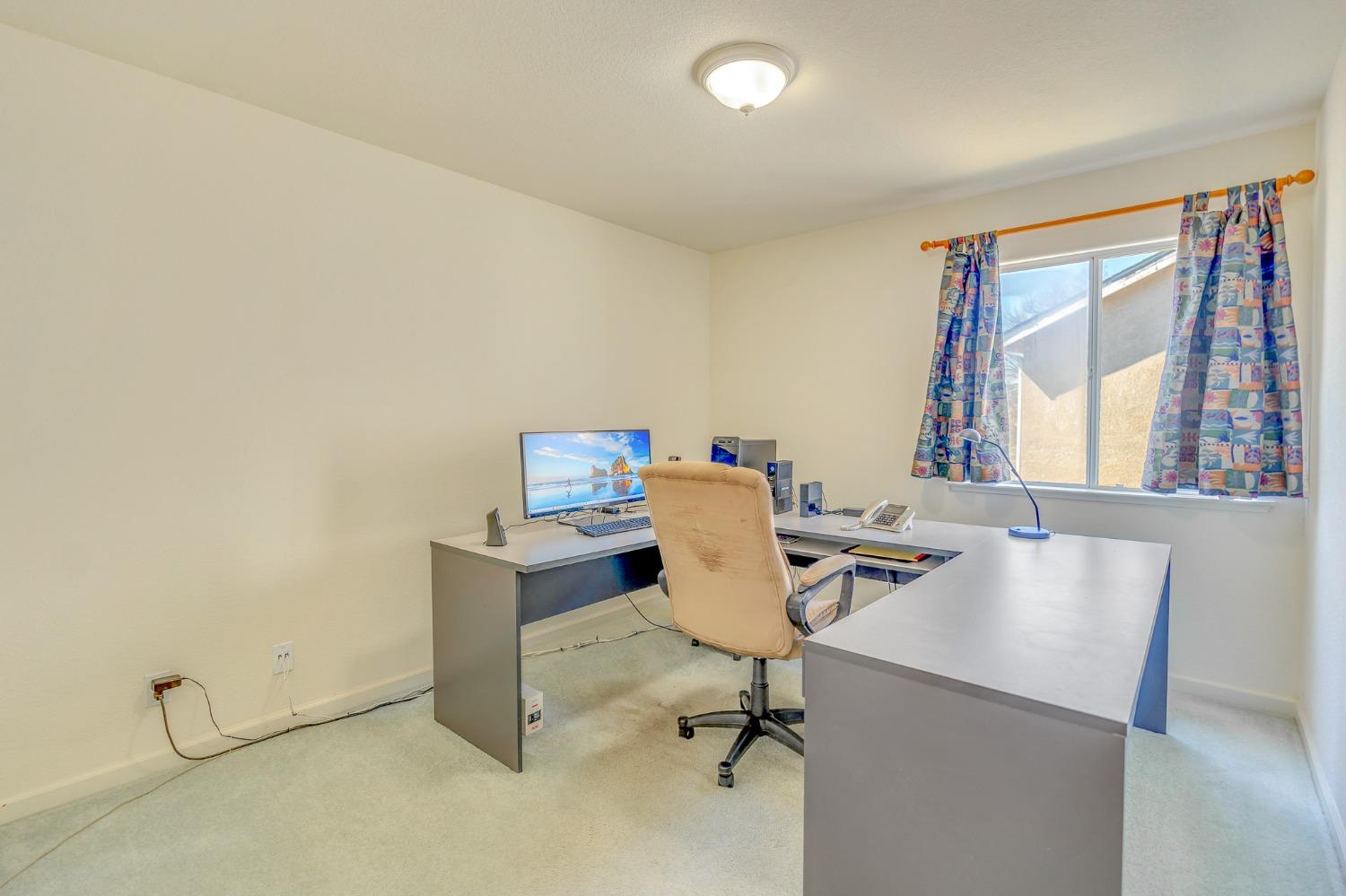 Los Banos, California 93635, United States, 4 Bedrooms Bedrooms, ,3 BathroomsBathrooms,Residential,Active,62389