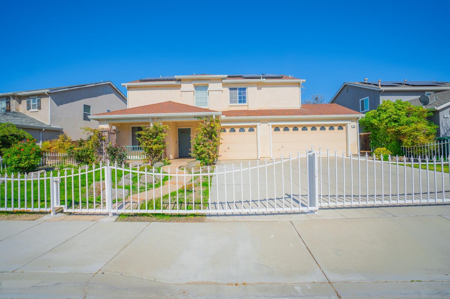 Los Banos, California 93635, United States, 4 Bedrooms Bedrooms, ,3 BathroomsBathrooms,Residential,Active,62389