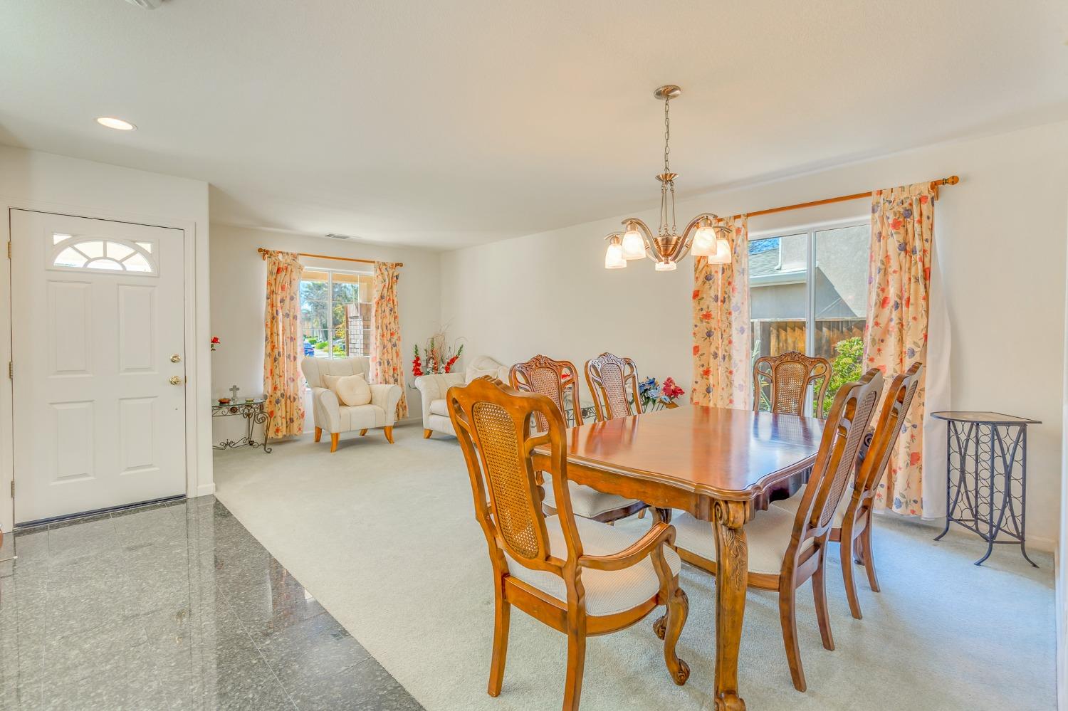 Los Banos, California 93635, United States, 4 Bedrooms Bedrooms, ,3 BathroomsBathrooms,Residential,Active,62389