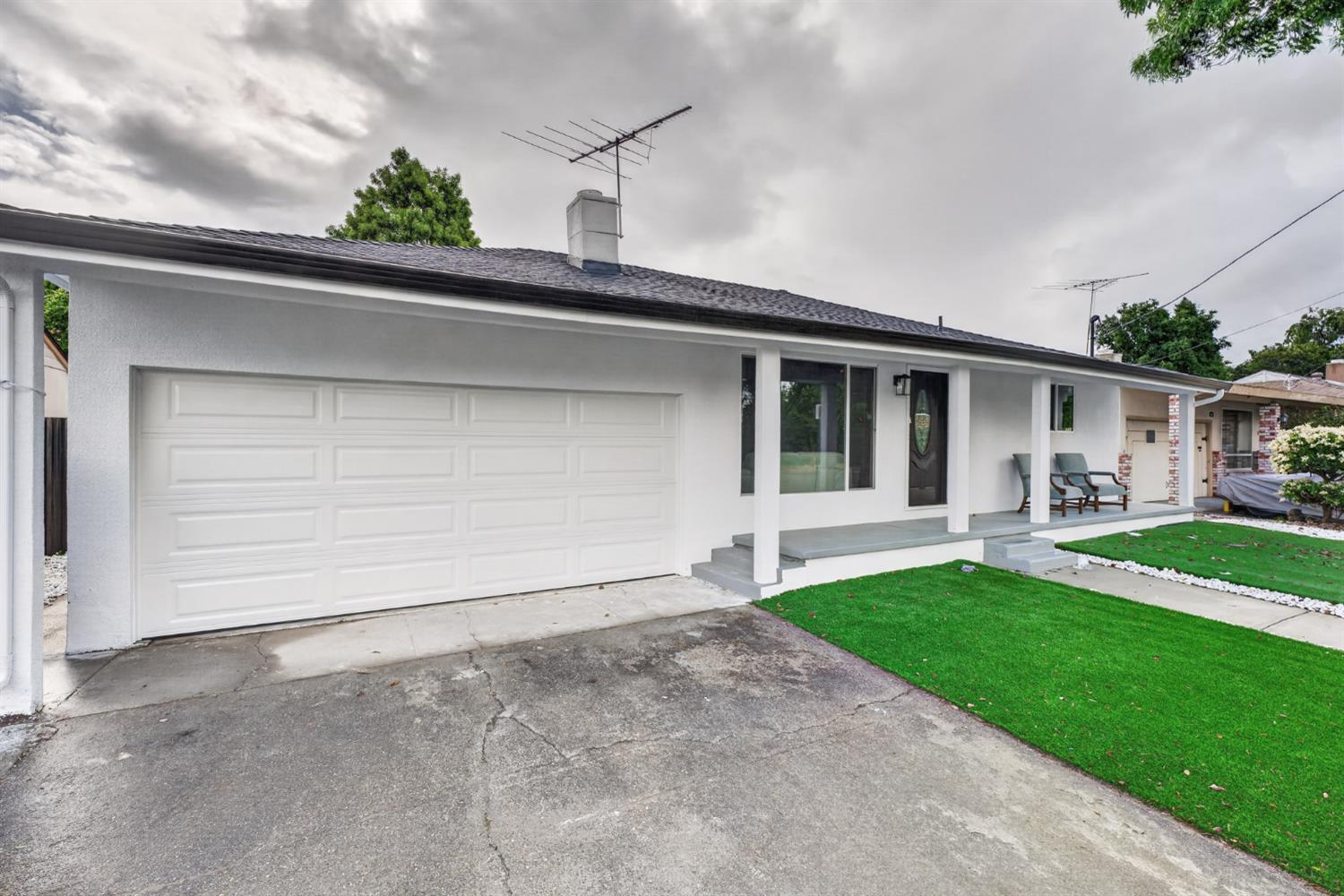 26618 Jane Avenue - Photo 2