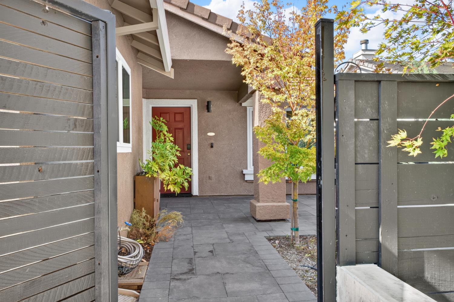 1733 Ray Wise Lane