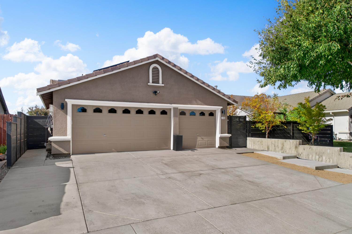 1733 Ray Wise Lane