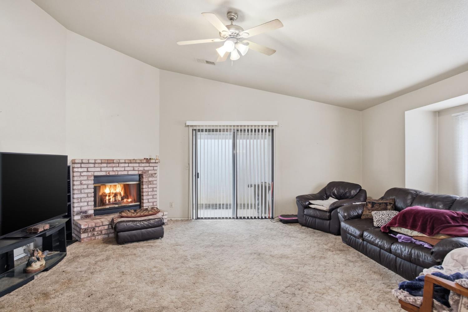 1260 Windsor Court - Photo 4