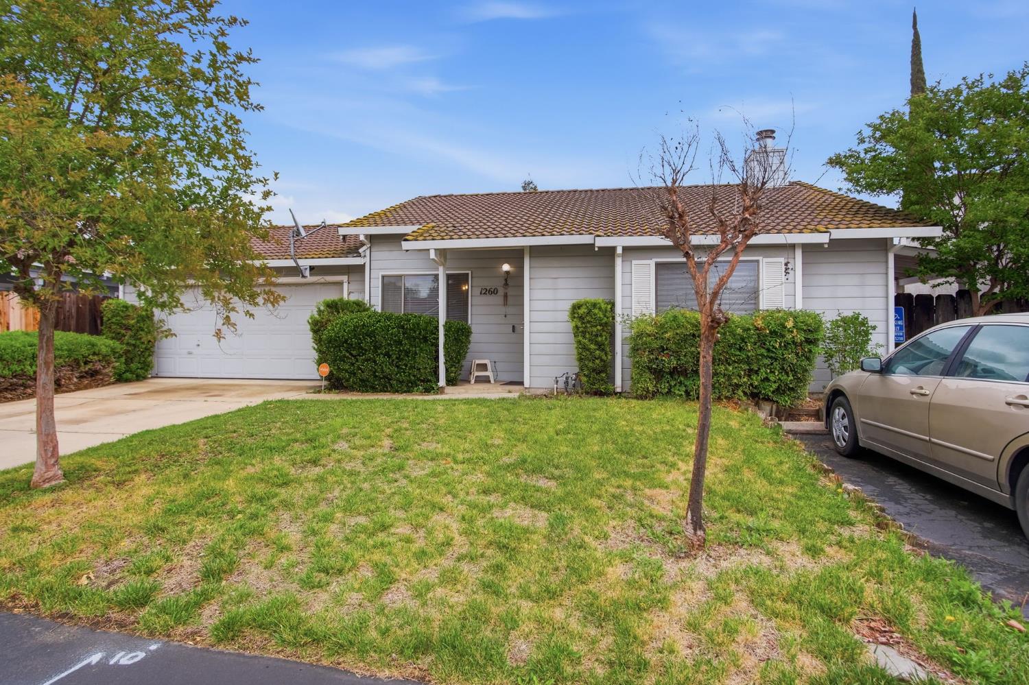 1260 Windsor Court - Photo 3