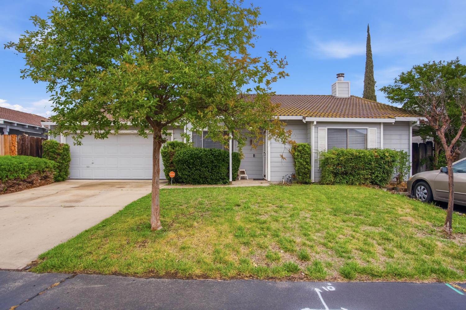 1260 Windsor Court - Photo 2
