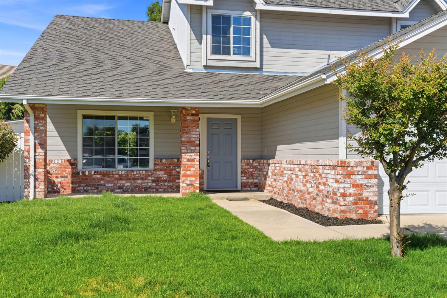 936 Oakbrooke Court
