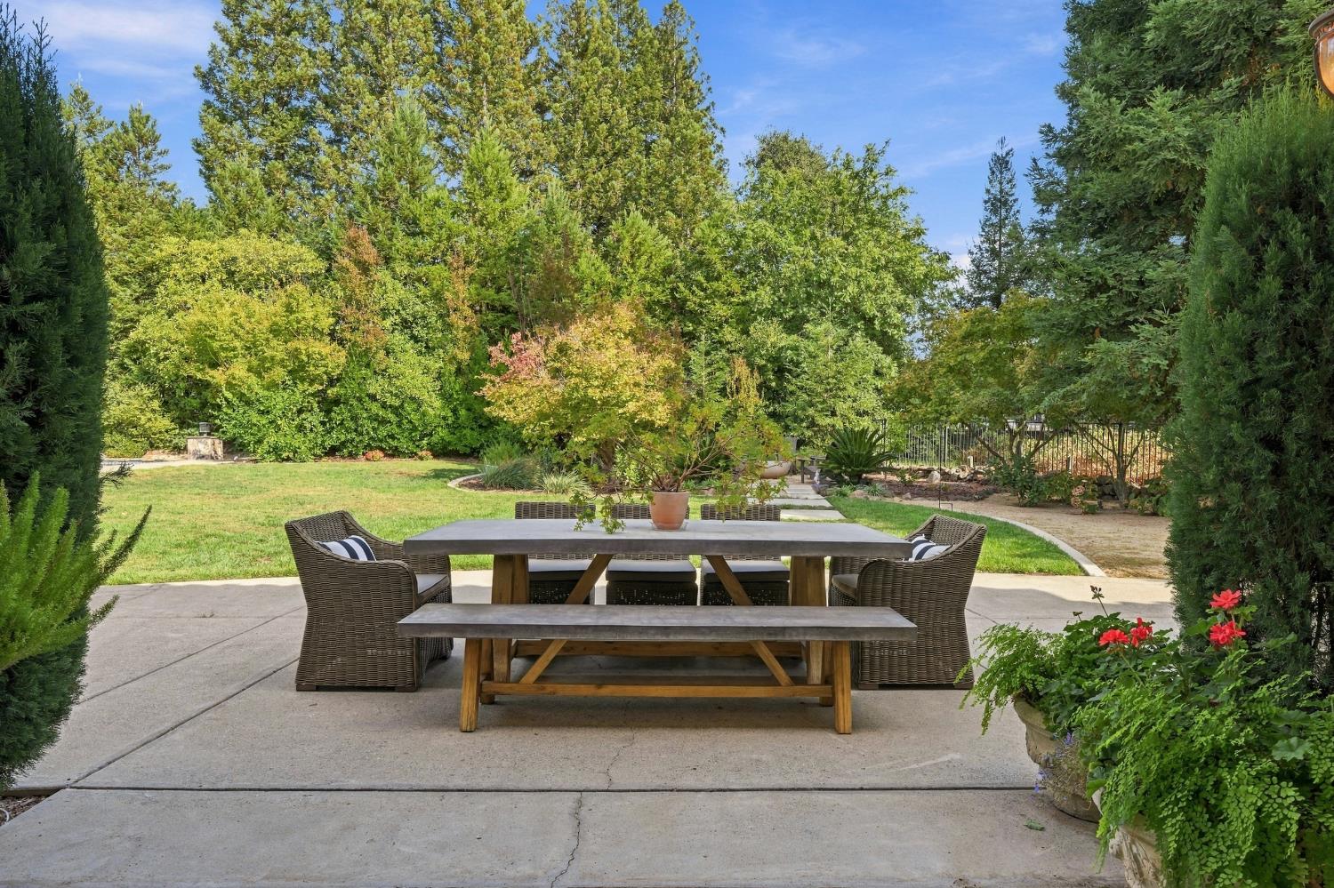 5571 Monte Claire Lane
