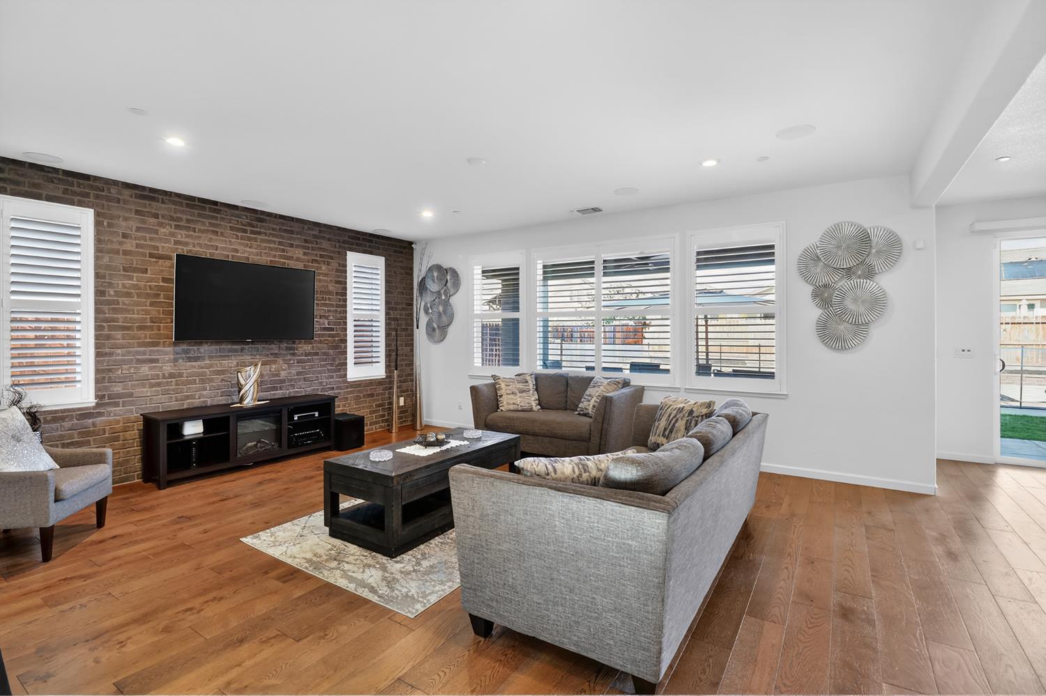 308 Winthrop Court