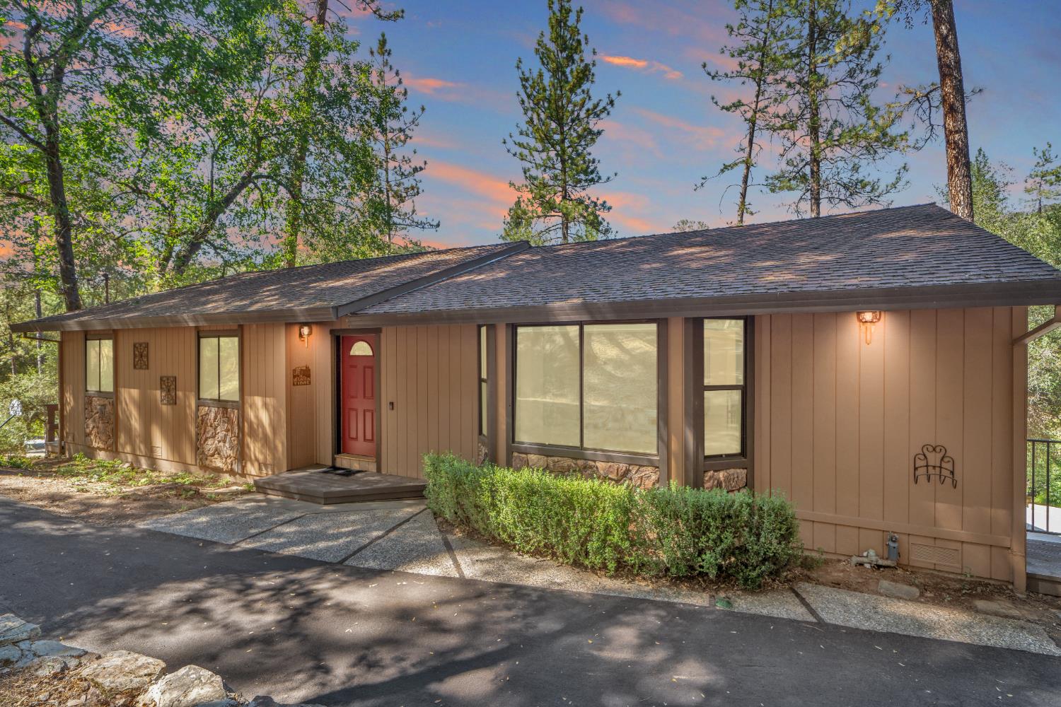 3440 Forni Road