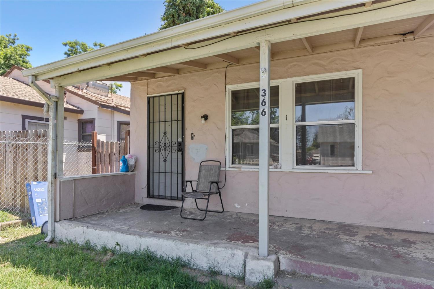 366 Woodbridge Avenue